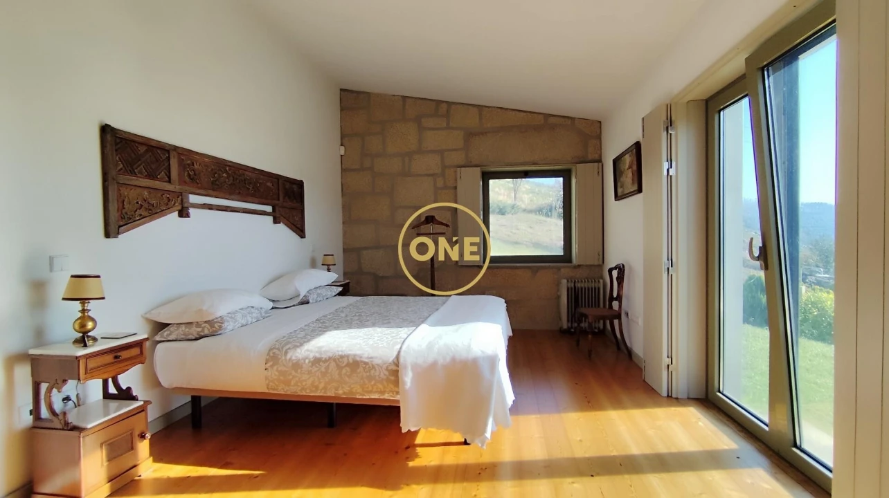 Moradia T5 para Venda em Alvarenga Foto 56