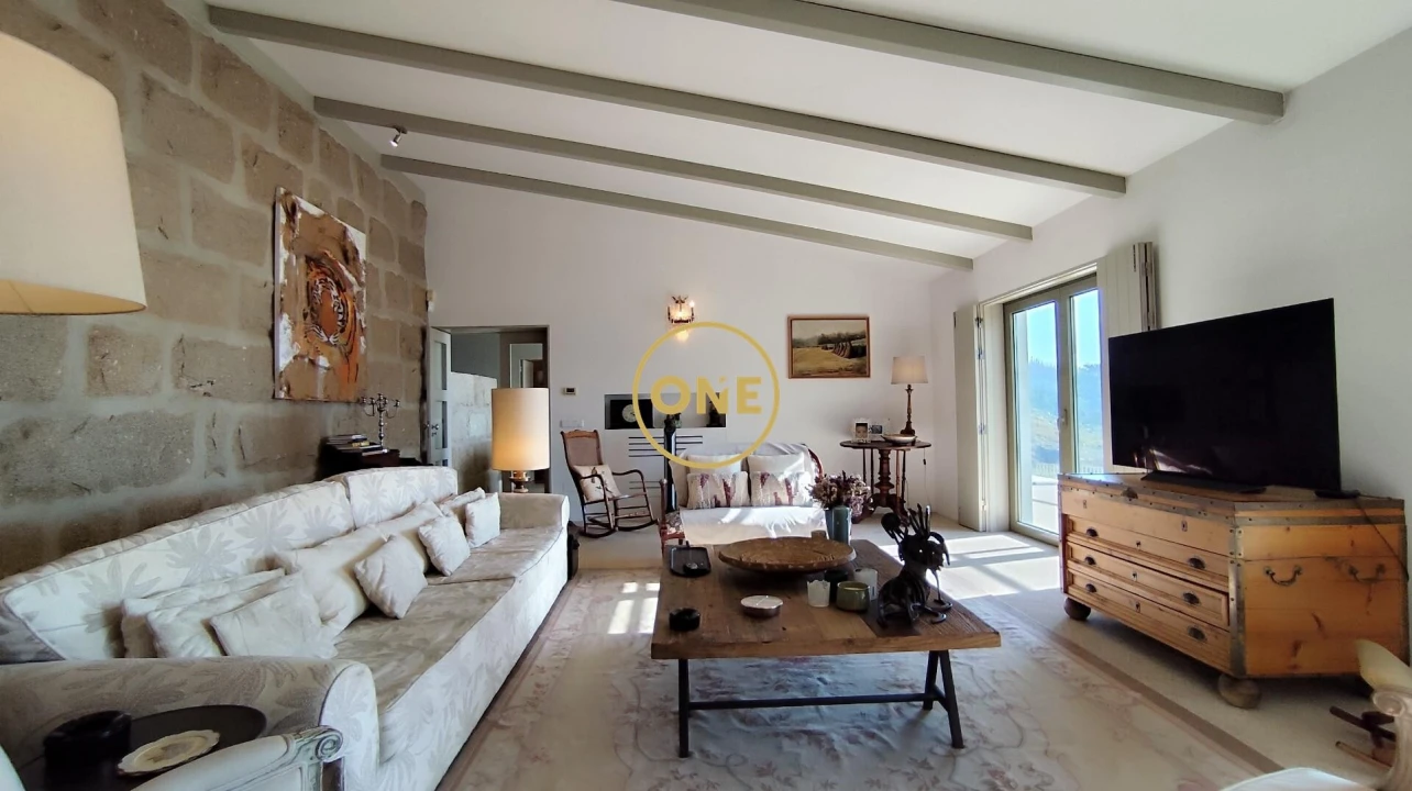 Moradia T5 para Venda em Alvarenga Foto 27