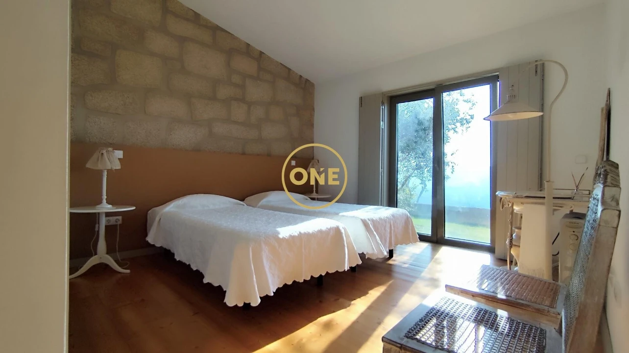 Moradia T5 para Venda em Alvarenga Foto 65