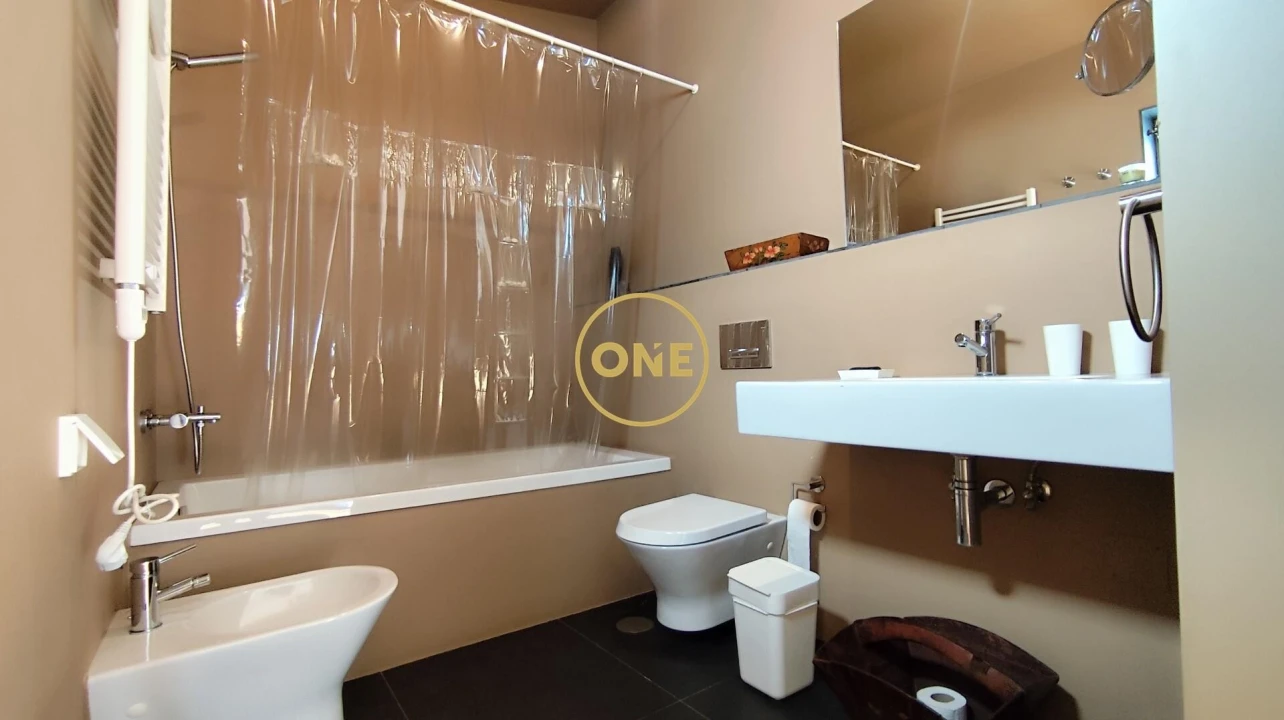 Moradia T5 para Venda em Alvarenga Foto 67