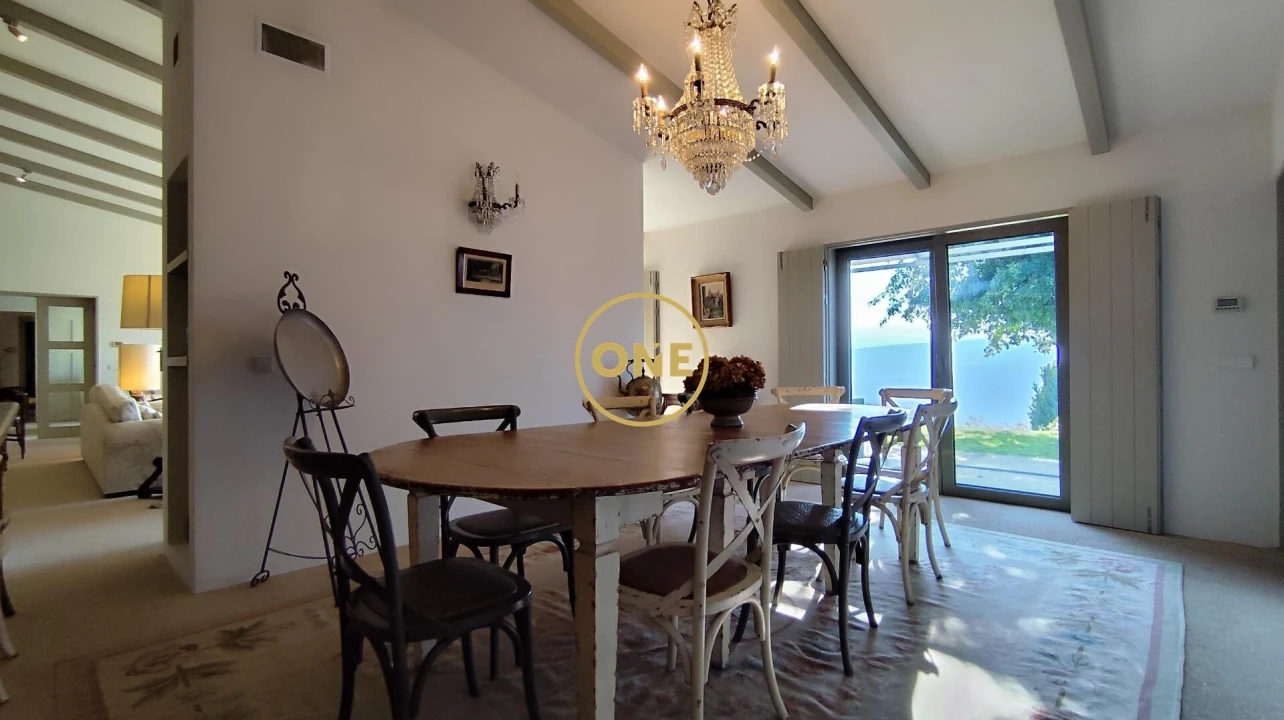 Moradia T5 para Venda em Alvarenga Foto 31