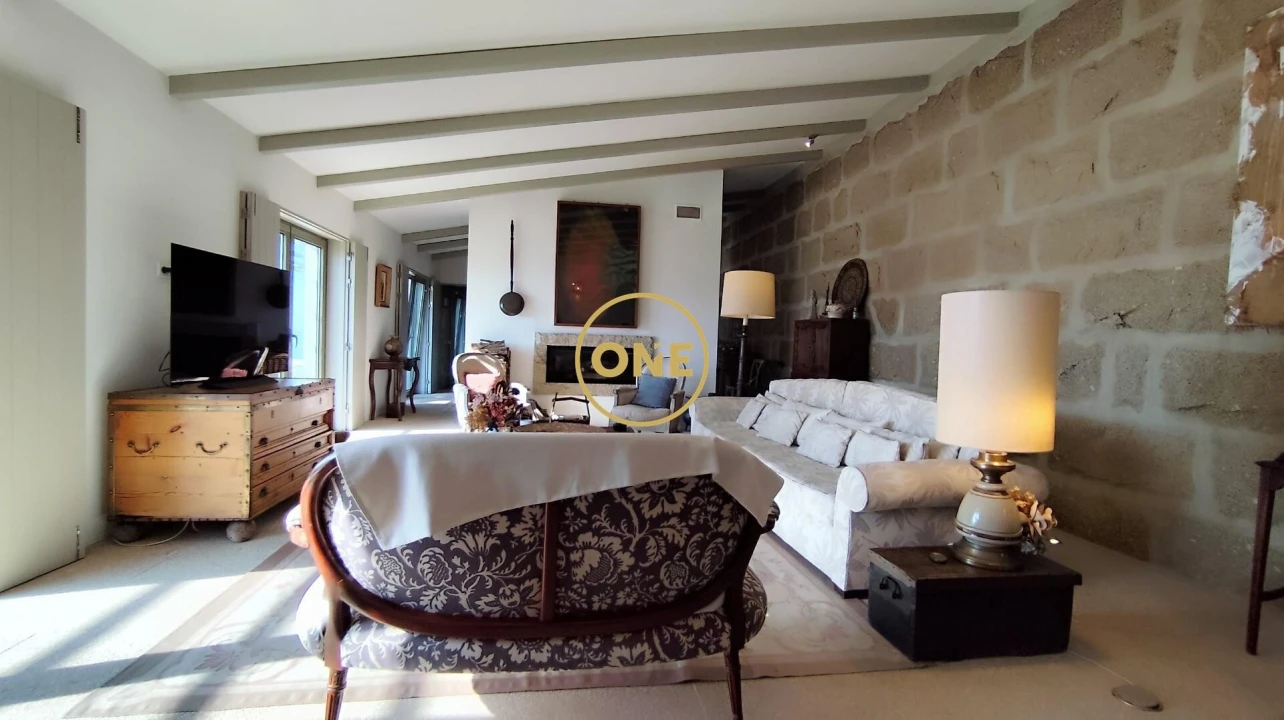 Moradia T5 para Venda em Alvarenga Foto 21