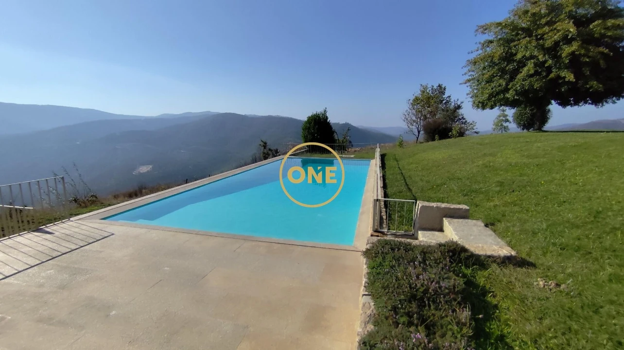 Moradia T5 para Venda em Alvarenga Foto 46