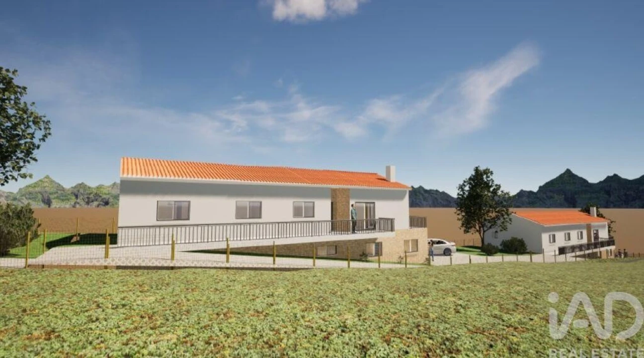 Terreno para Venda em Cela Foto 1