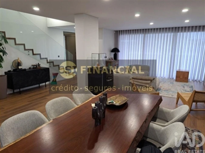 Moradia T4 para Venda em Esmoriz Foto 2