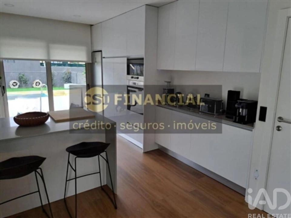 Moradia T4 para Venda em Esmoriz Foto 3