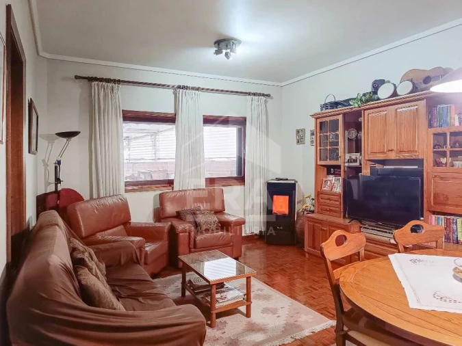 Apartamento T4 para Venda em Esgueira Foto 4