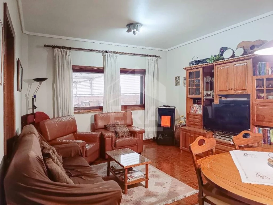 Apartamento T4 para Venda em Esgueira Foto 4