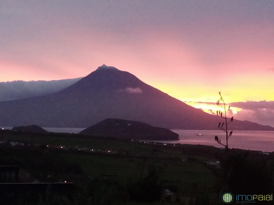 Moradia T5 para Venda em Feteira Foto 20