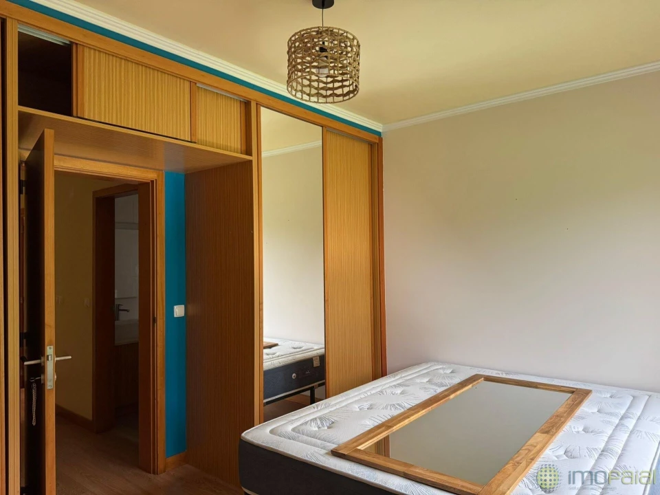 Moradia T5 para Venda em Feteira Foto 18