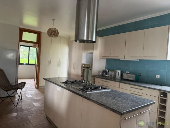 Moradia T5 para Venda em Feteira Foto 9