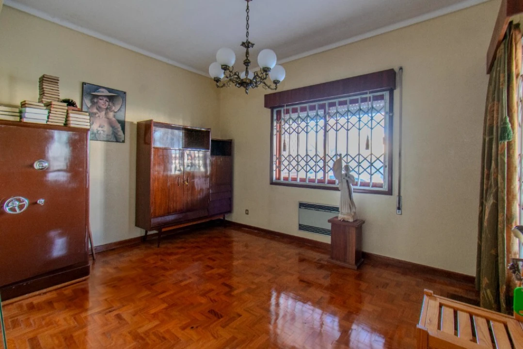 Moradia T4 para Venda em Fânzeres e São Pedro da Cova Foto 25