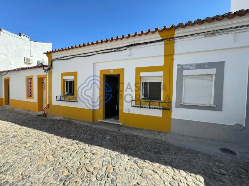 Moradia T2 para Venda em Évora (São Mamede, Sé, São Pedro e Santo Antão) Foto 1