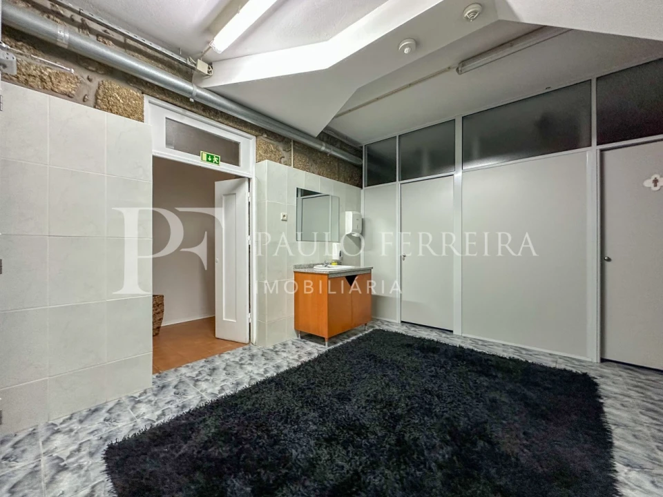 Negócio para Arrendamento em Landim Foto 24