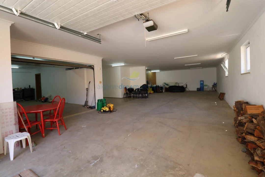 Moradia T4 para Venda em Albufeira e Olhos de Água Foto 8