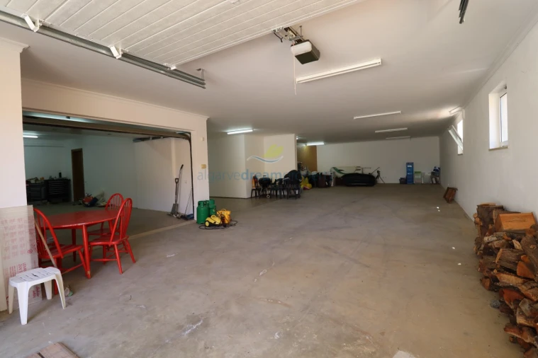 Moradia T4 para Venda em Albufeira e Olhos de Água Foto 8