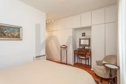 Apartamento T3 para Venda em Oeiras e São Julião da Barra, Paço de Arcos e Caxias