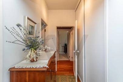 Apartamento T3 para Venda em Oeiras e São Julião da Barra, Paço de Arcos e Caxias
