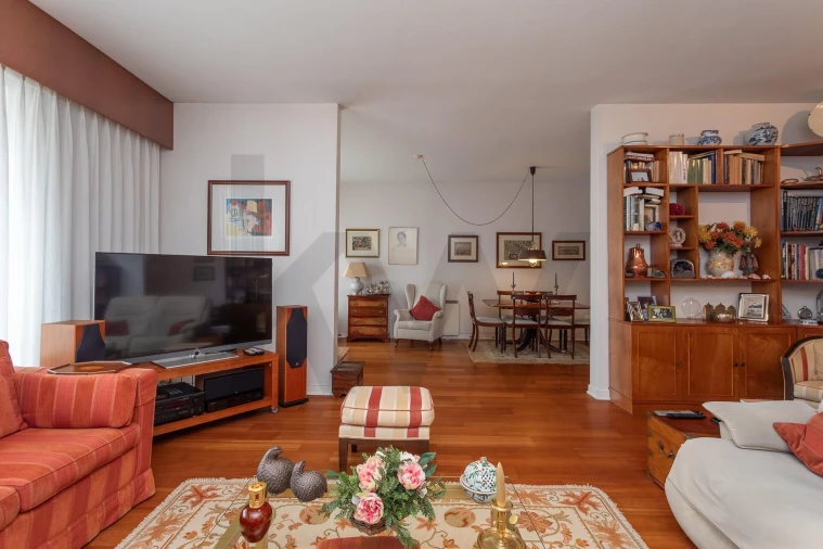Apartamento T3 para Venda em Oeiras e São Julião da Barra, Paço de Arcos e Caxias Foto 5