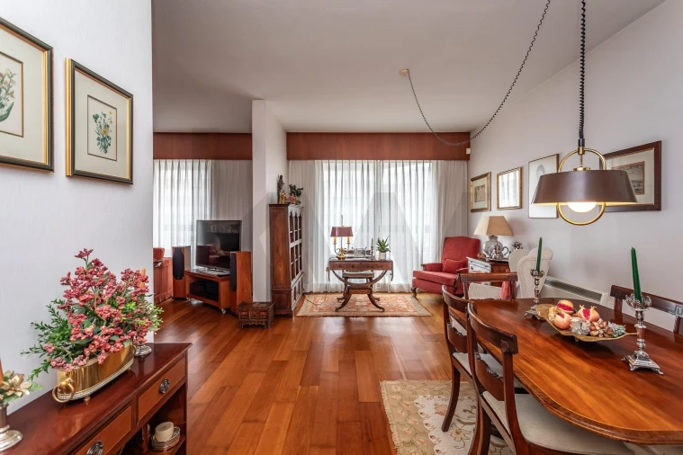 Apartamento T3 para Venda em Oeiras e São Julião da Barra, Paço de Arcos e Caxias Foto 7