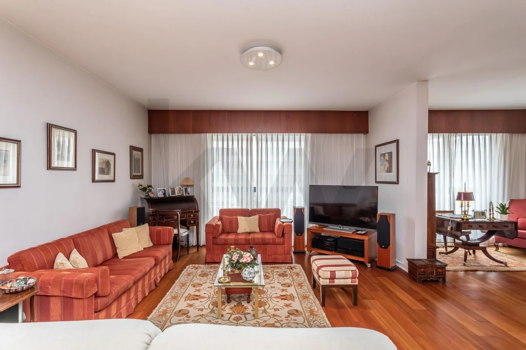 Apartamento T3 para Venda em Oeiras e São Julião da Barra, Paço de Arcos e Caxias Foto 3