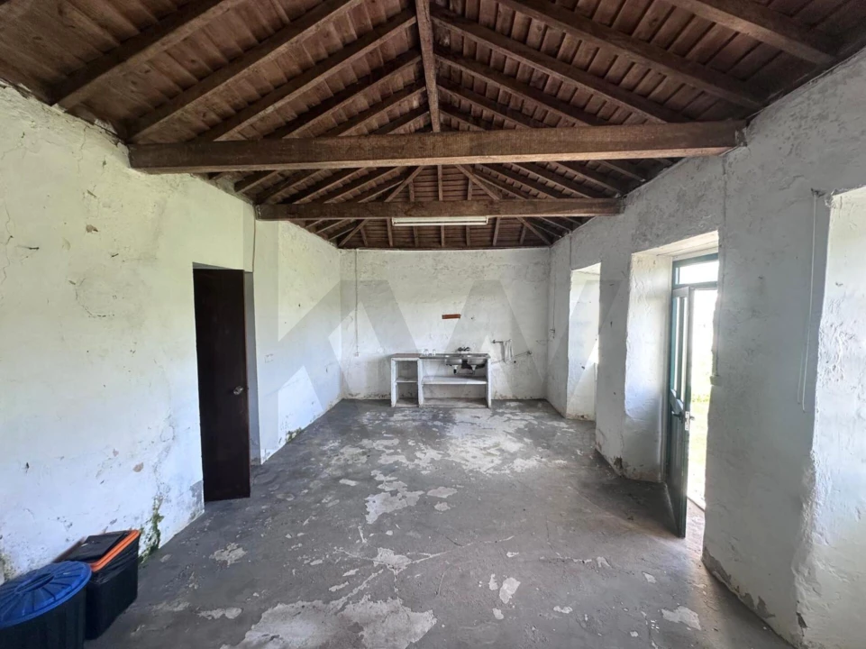 Moradia T1 para Venda em Santo Espirito Foto 9