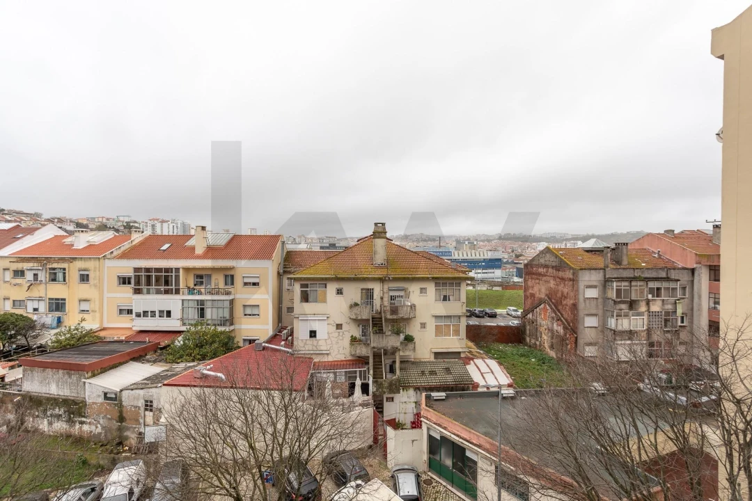 Apartamento T3 para Venda em Alfragide Foto 11