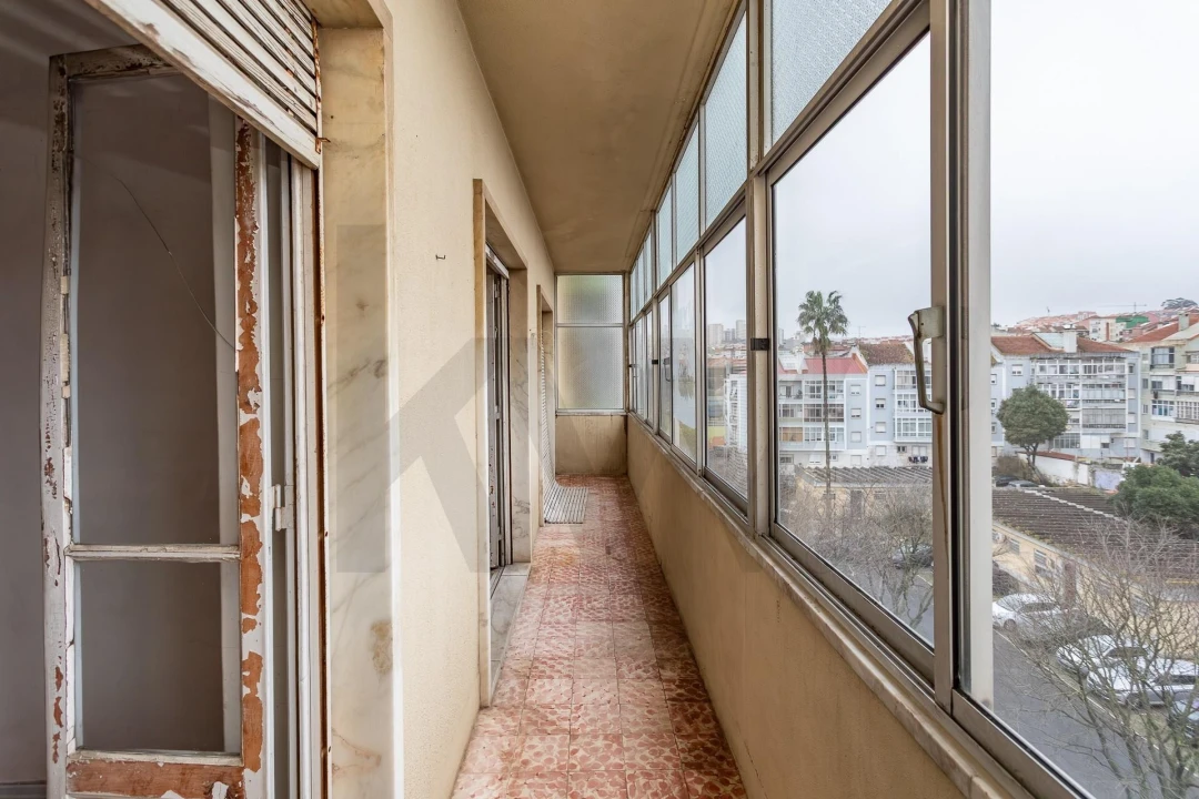 Apartamento T3 para Venda em Alfragide Foto 9