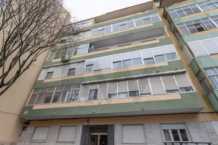 Apartamento T3 para Venda em Alfragide Foto 26