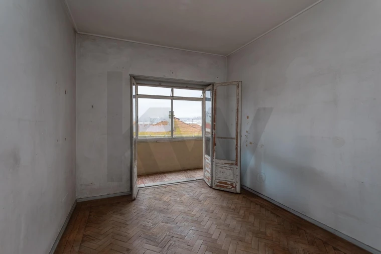 Apartamento T3 para Venda em Alfragide Foto 5