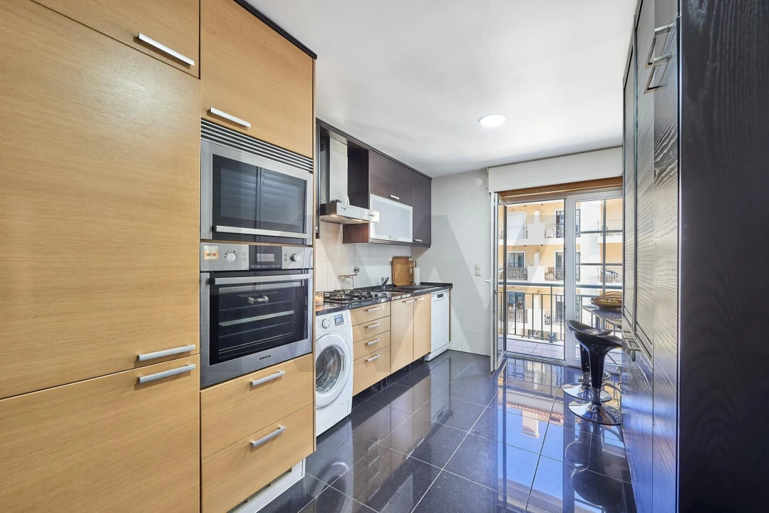 Apartamento T3 para Arrendamento em Carcavelos e Parede Foto 10