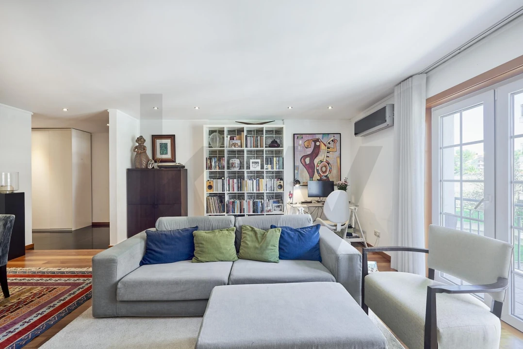 Apartamento T3 para Arrendamento em Carcavelos e Parede Foto 5