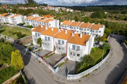 Moradia T4 para Venda em Mundão