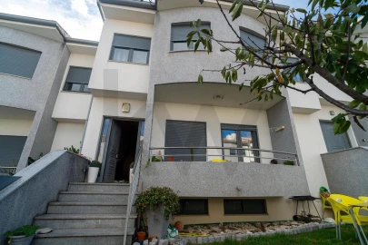 Moradia T4 para Venda em Mundão