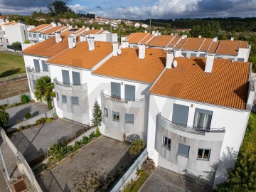 Moradia T4 para Venda em Mundão