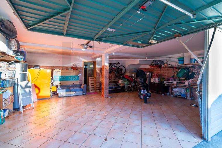 Moradia T4 para Venda em Mundão Foto 32