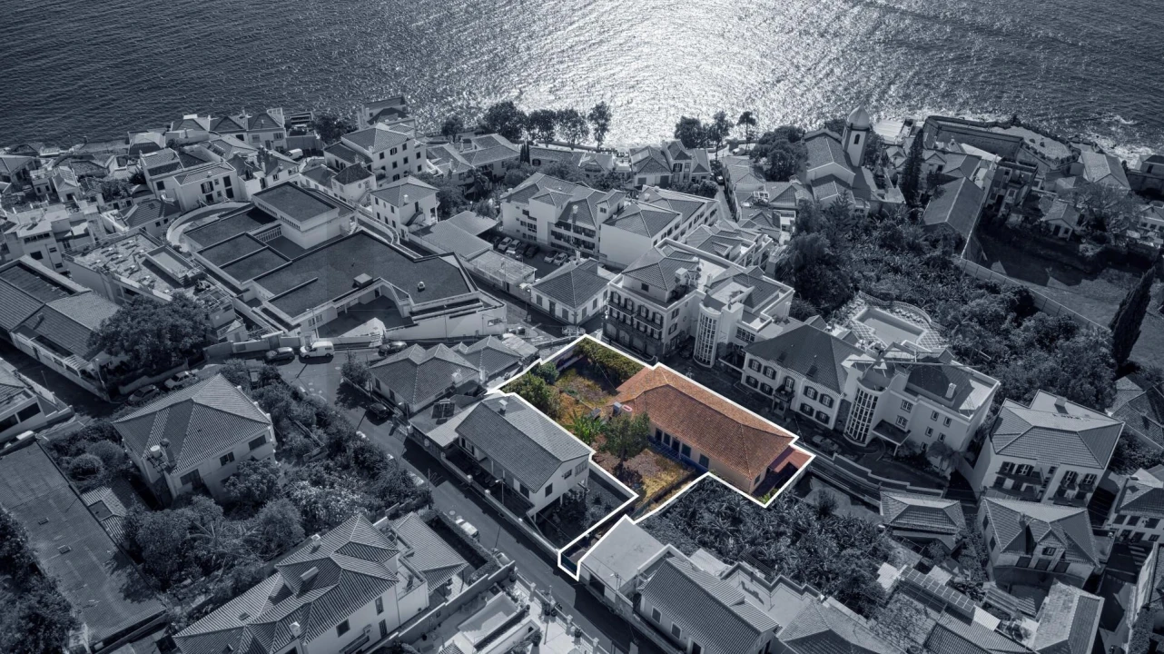 Moradia T4 para Venda em Funchal (Santa Maria Maior) Foto 30