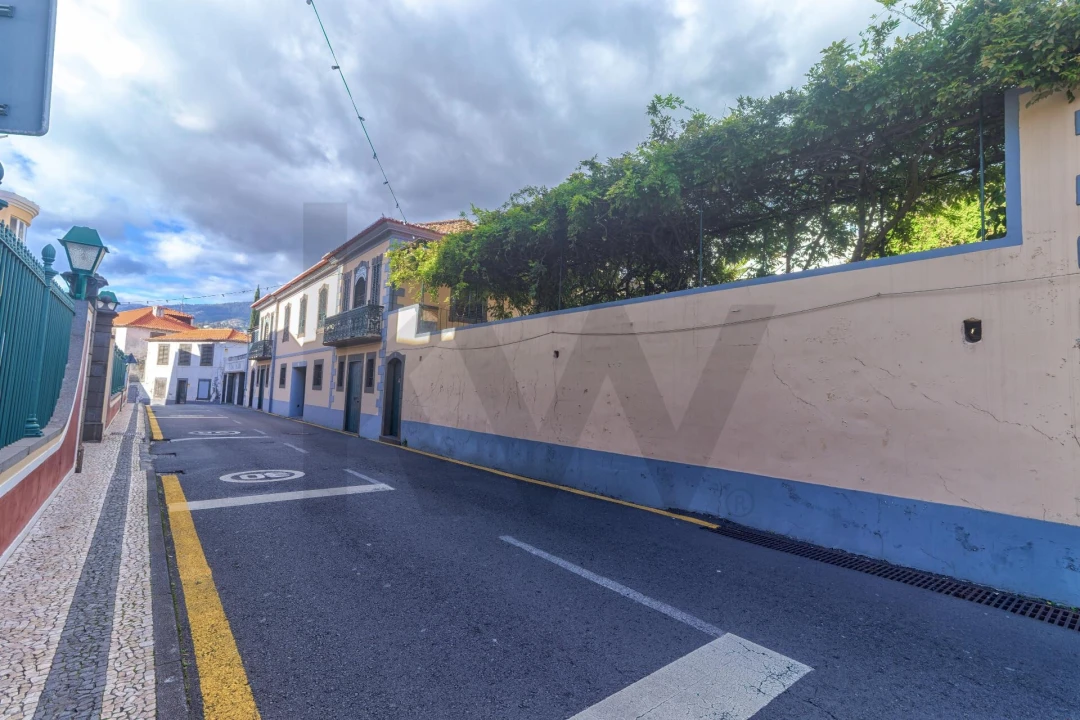 Moradia T4 para Venda em Funchal (Santa Maria Maior) Foto 4