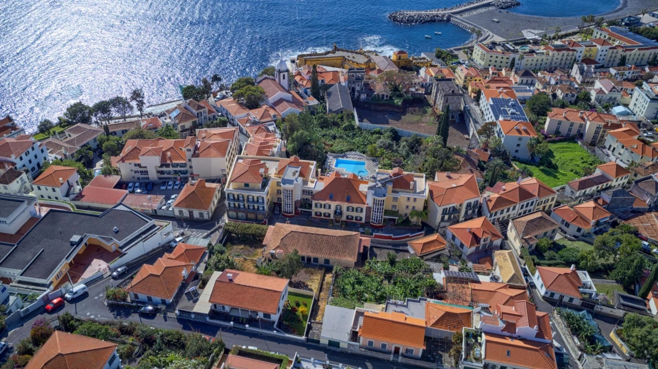 Moradia T4 para Venda em Funchal (Santa Maria Maior) Foto 27