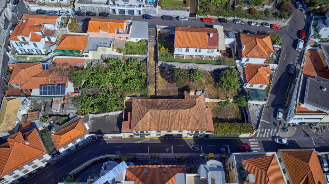 Moradia T4 para Venda em Funchal (Santa Maria Maior) Foto 37