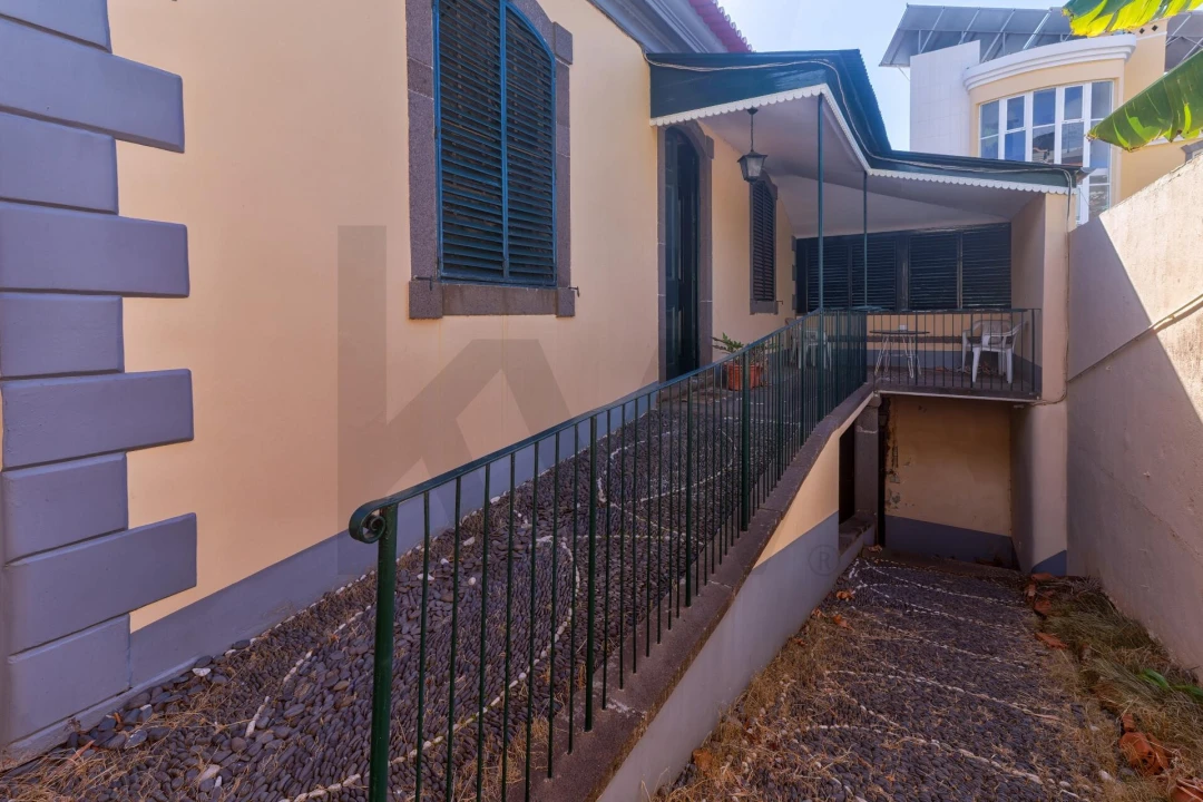 Moradia T4 para Venda em Funchal (Santa Maria Maior) Foto 55