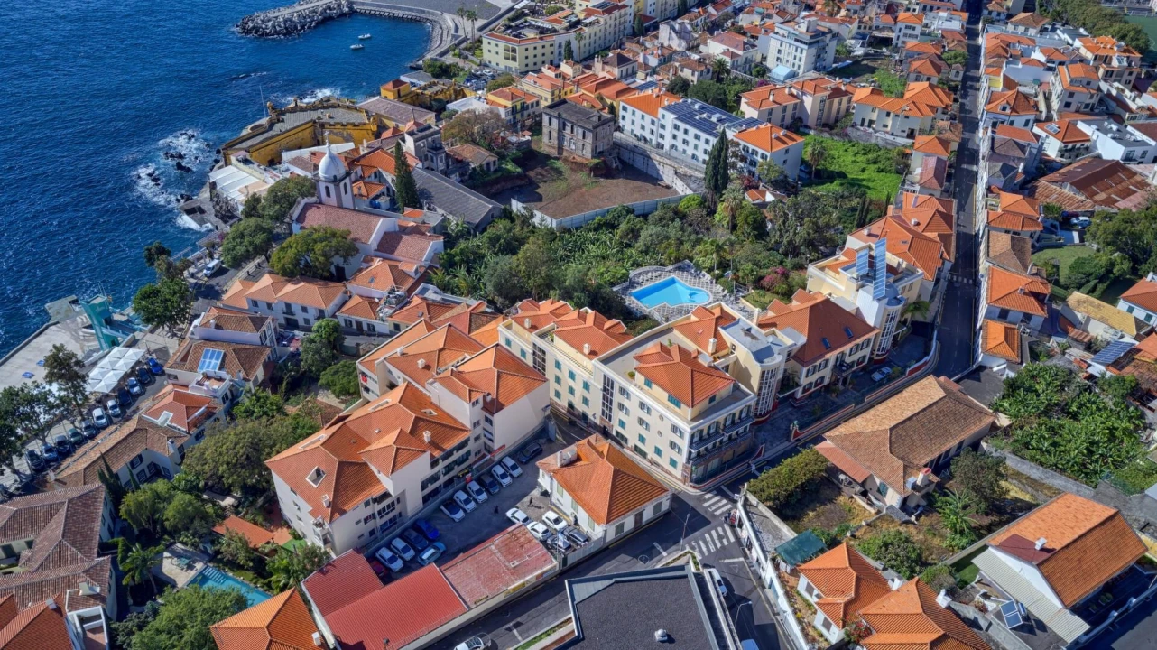 Moradia T4 para Venda em Funchal (Santa Maria Maior) Foto 43