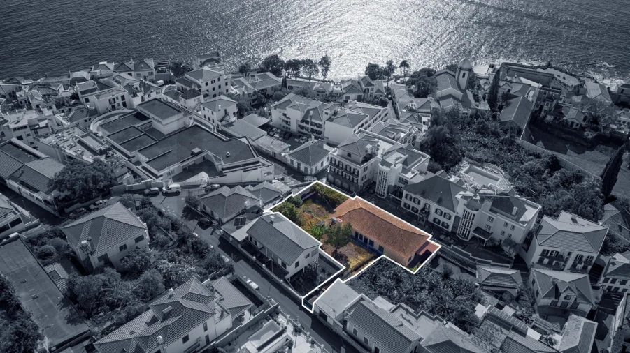 Moradia T4 para Venda em Funchal (Santa Maria Maior) Foto 30