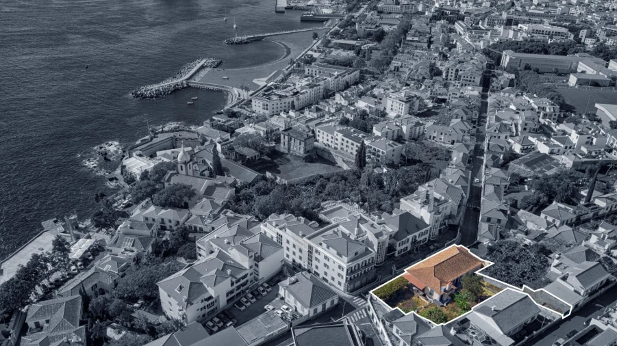 Moradia T4 para Venda em Funchal (Santa Maria Maior) Foto 6