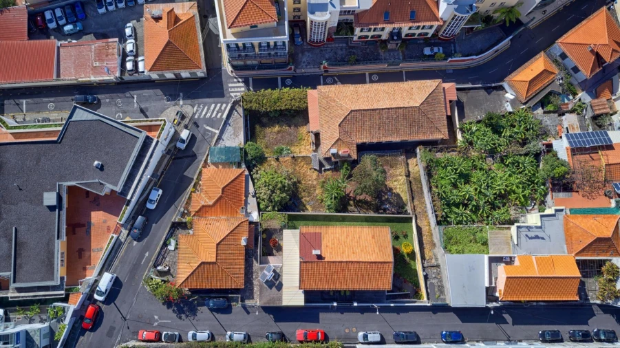 Moradia T4 para Venda em Funchal (Santa Maria Maior) Foto 7