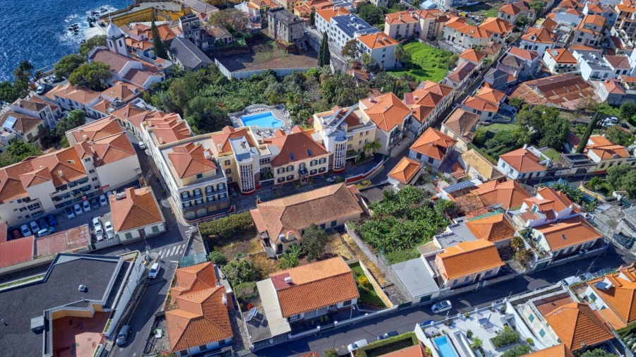 Moradia T4 para Venda em Funchal (Santa Maria Maior) Foto 31