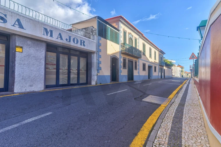 Moradia T4 para Venda em Funchal (Santa Maria Maior) Foto 3