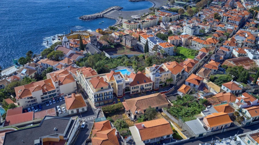 Moradia T4 para Venda em Funchal (Santa Maria Maior) Foto 33