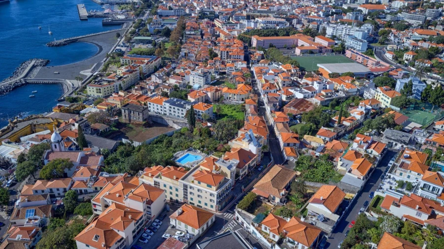 Moradia T4 para Venda em Funchal (Santa Maria Maior) Foto 49