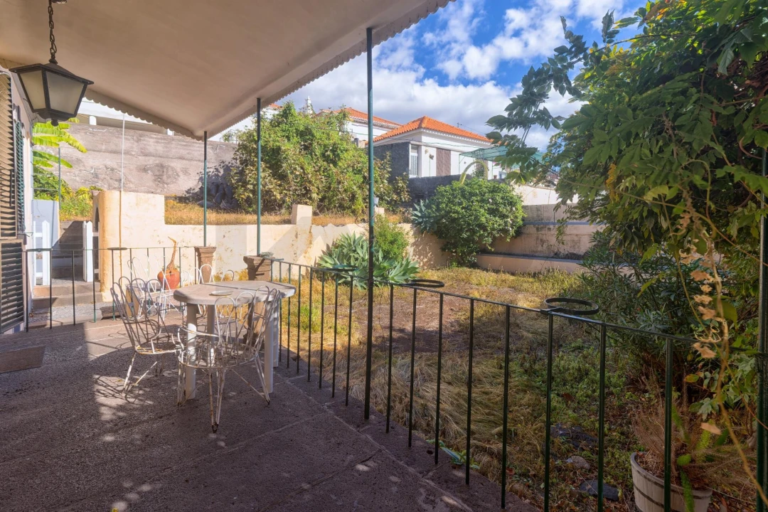 Moradia T4 para Venda em Funchal (Santa Maria Maior) Foto 11